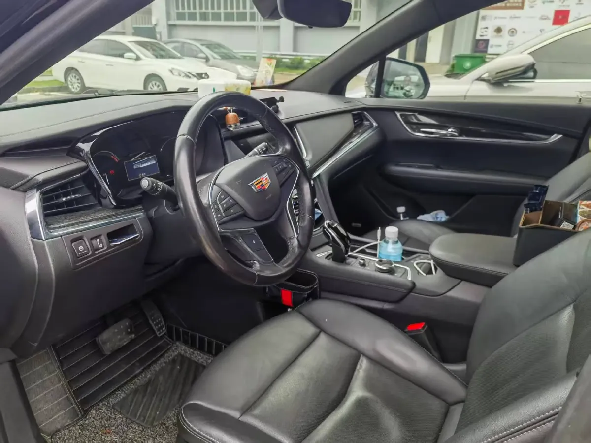 2021 Cadillac XT5 2.0T 237HP L4 9AT,autocango,china used car exporter,china ev exporter,chinese used car exporter,chinese used ev exporter