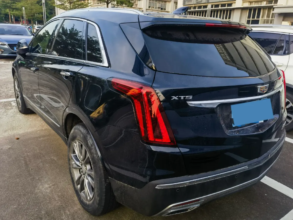 2021 Cadillac XT5 2.0T 237HP L4 9AT,autocango,china used car exporter,china ev exporter,chinese used car exporter,chinese used ev exporter