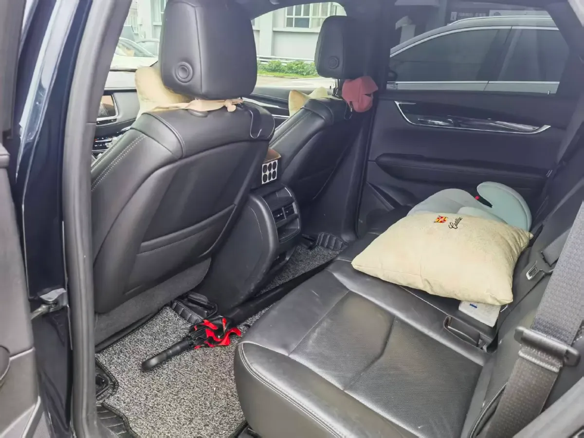 2021 Cadillac XT5 2.0T 237HP L4 9AT,autocango,china used car exporter,china ev exporter,chinese used car exporter,chinese used ev exporter