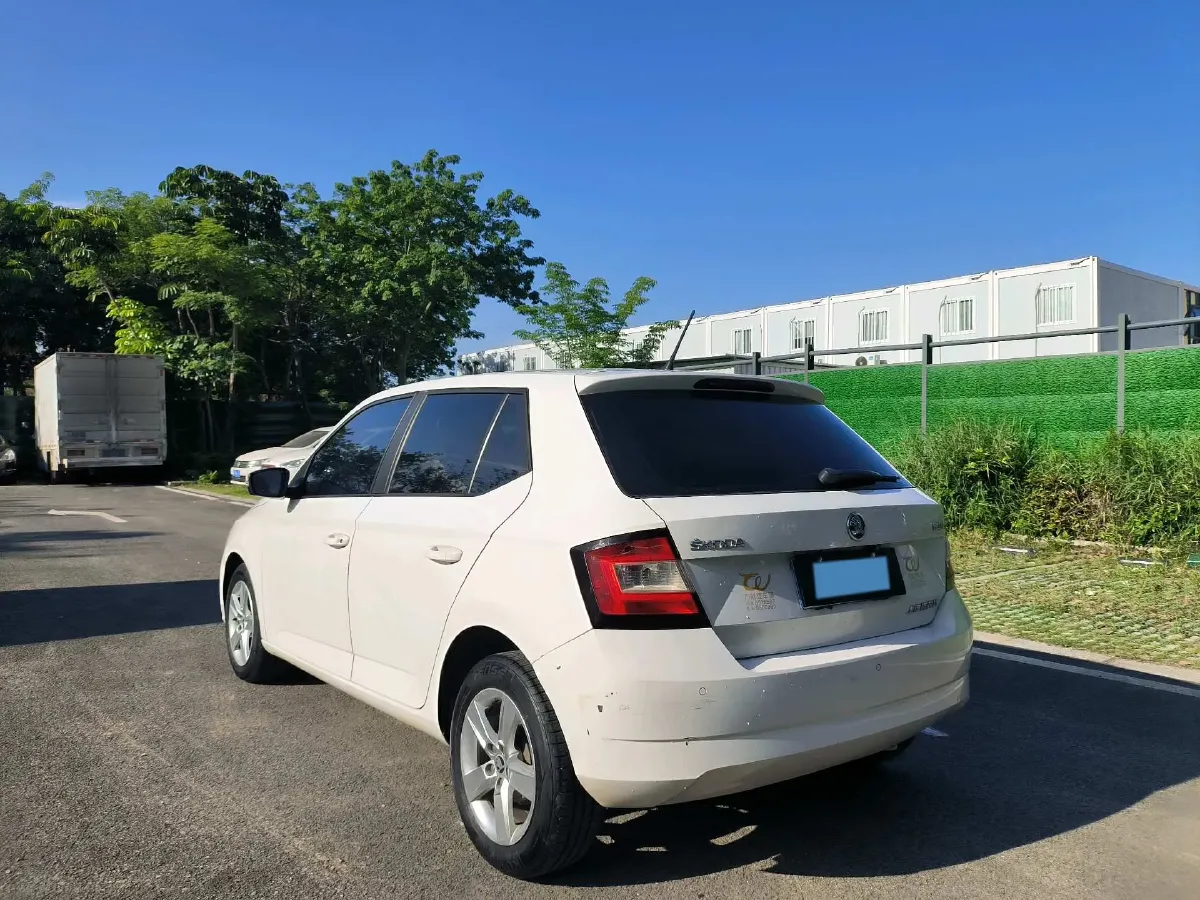 2017 Skoda Fabia 1.4L 90HP L4 6AT,autocango,china used car exporter,china ev exporter,chinese used car exporter,chinese used ev exporter