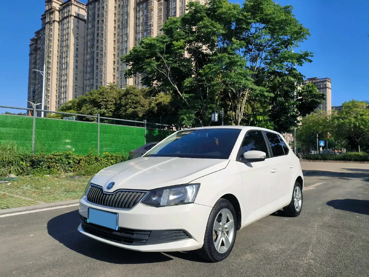2017 Skoda Fabia 1.4L 90HP L4 6AT,autocango,china used car exporter,china ev exporter,chinese used car exporter,chinese used ev exporter