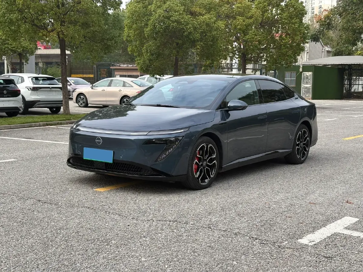 2025 Nissan N7 BEV 73KWH