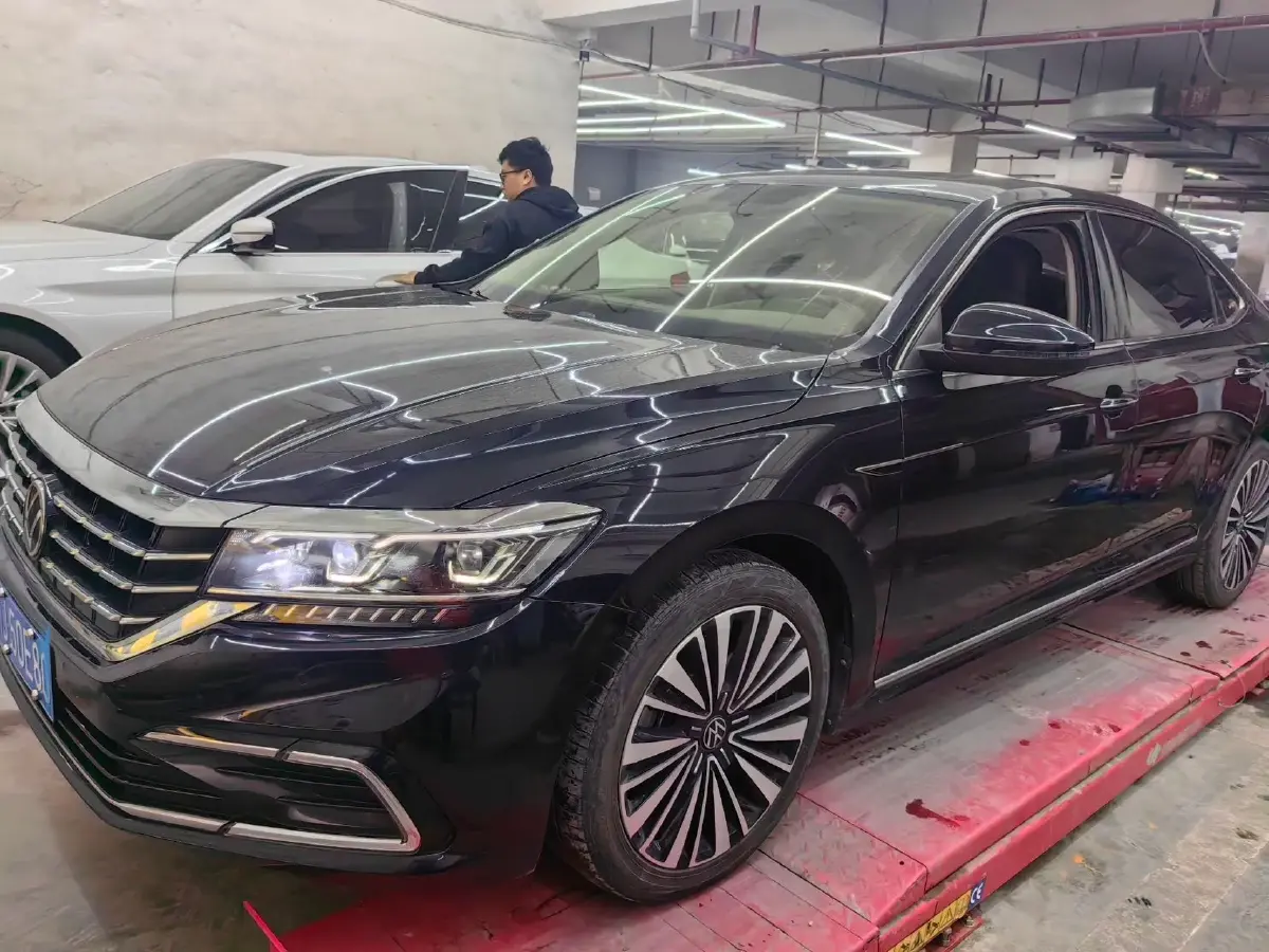 2021 Volkswagen Passat 2.0T 186HP L4 7DCT 2021 Volkswagen Passat 2.0T 186HP L4 7DCT