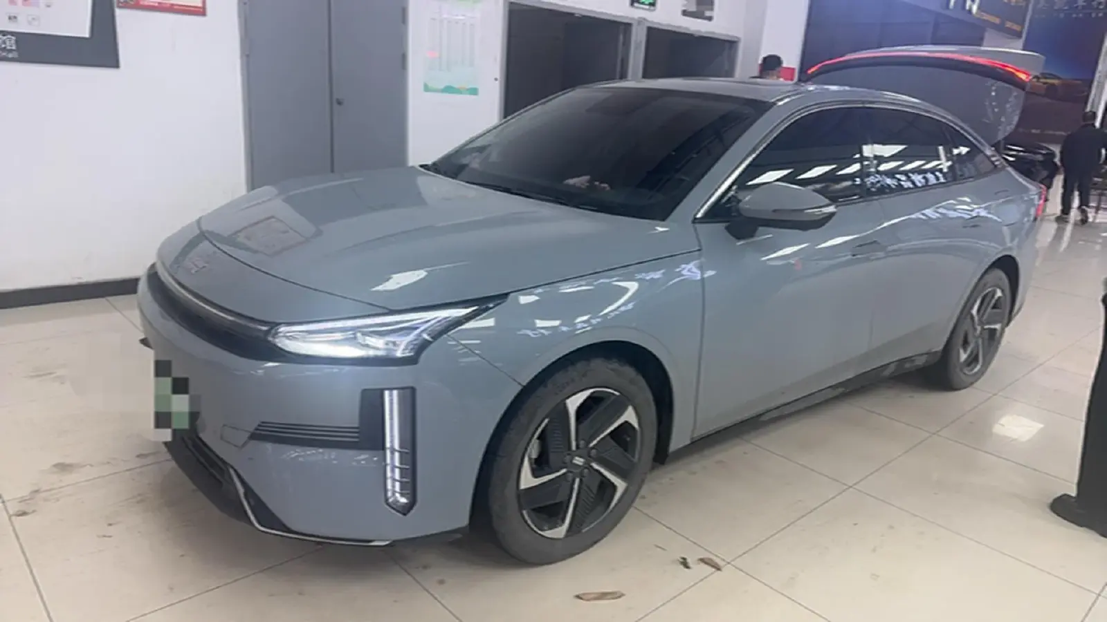 2024 Geely Galaxy L6 1.5T 163HP L4 3DHT PHEV