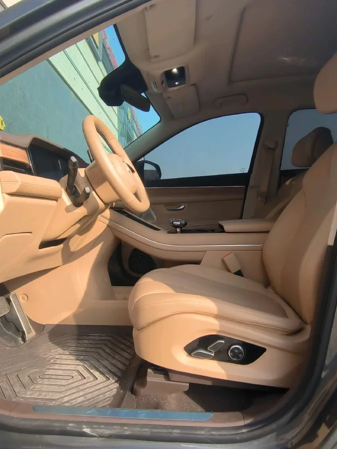 2024 AITO AITO M7 1.5T 152HP L4 REEV 40KWH,autocango,china used car exporter,china ev exporter,chinese used car exporter,chinese used ev exporter