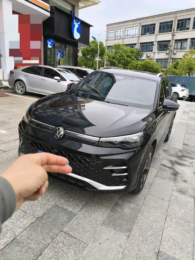 2024 Volkswagen Tiguan L 2.0T 186HP L4 7DCT