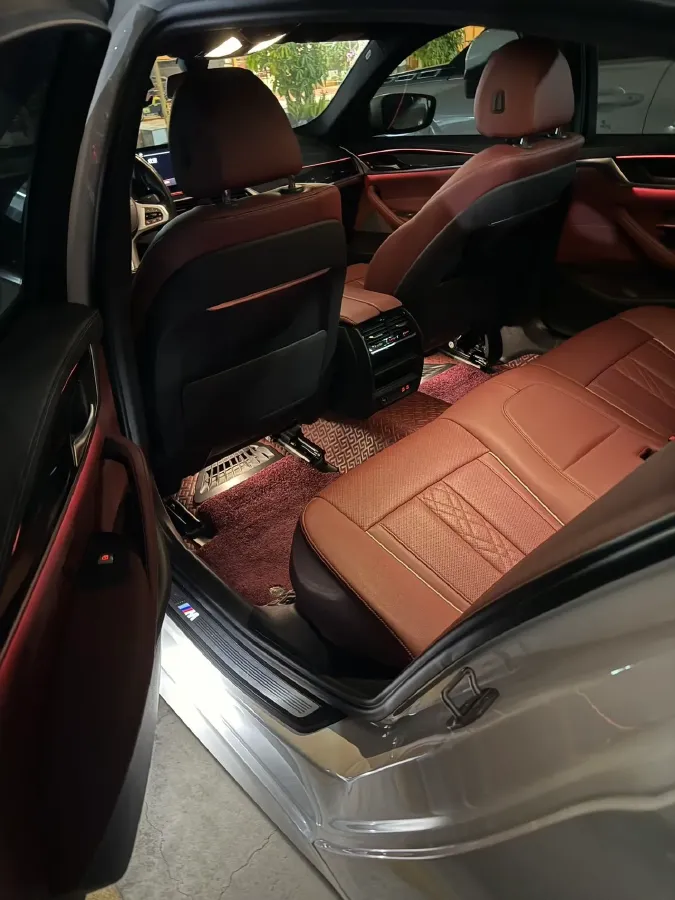 2022 BMW 5 Series 2.0T 184HP L4 8AT,autocango,china used car exporter,china ev exporter,chinese used car exporter,chinese used ev exporter