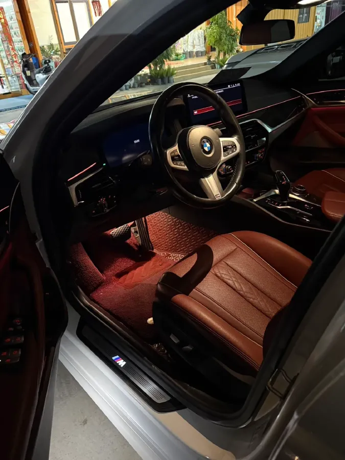 2022 BMW 5 Series 2.0T 184HP L4 8AT,autocango,china used car exporter,china ev exporter,chinese used car exporter,chinese used ev exporter