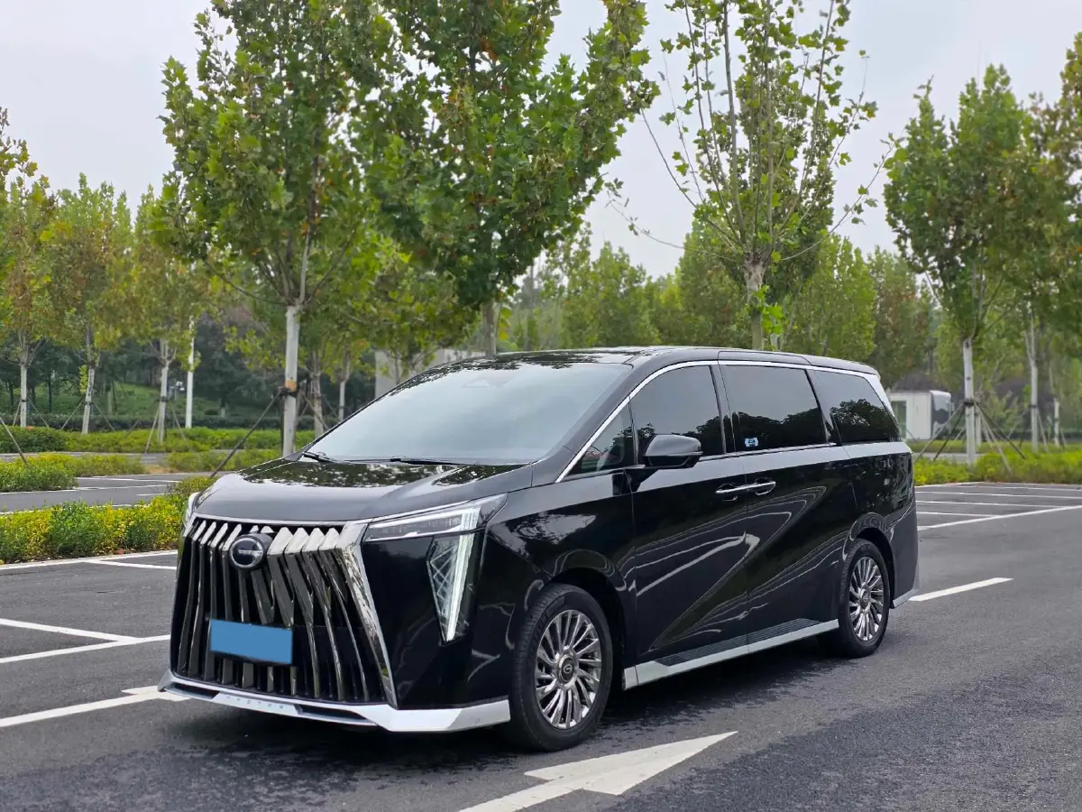 2023 GAC Trumpchi M8 2.0T 190HP L4 E-CVT Hybrid