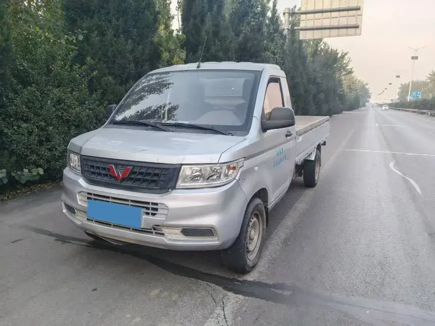 2018 WuLing RongGuang New Truck 1.5L 107HP L4 5MT