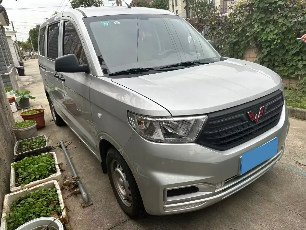 2019 WuLing HongGuang Plus 1.5T 147HP L4 6MT,autocango,china used car exporter,china ev exporter,chinese used car exporter,chinese used ev exporter