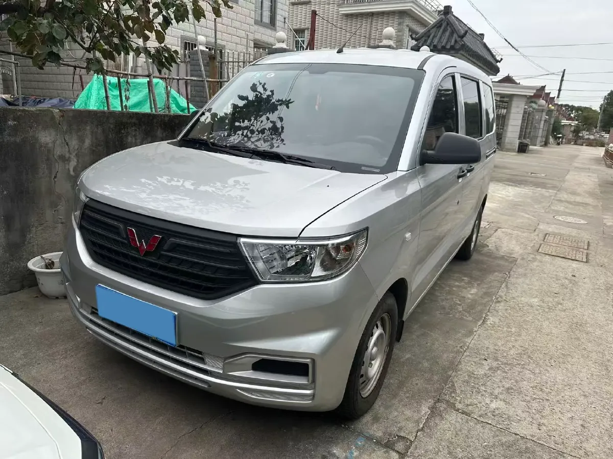 2019 WuLing HongGuang Plus 1.5T 147HP L4 6MT,autocango,china used car exporter,china ev exporter,chinese used car exporter,chinese used ev exporter