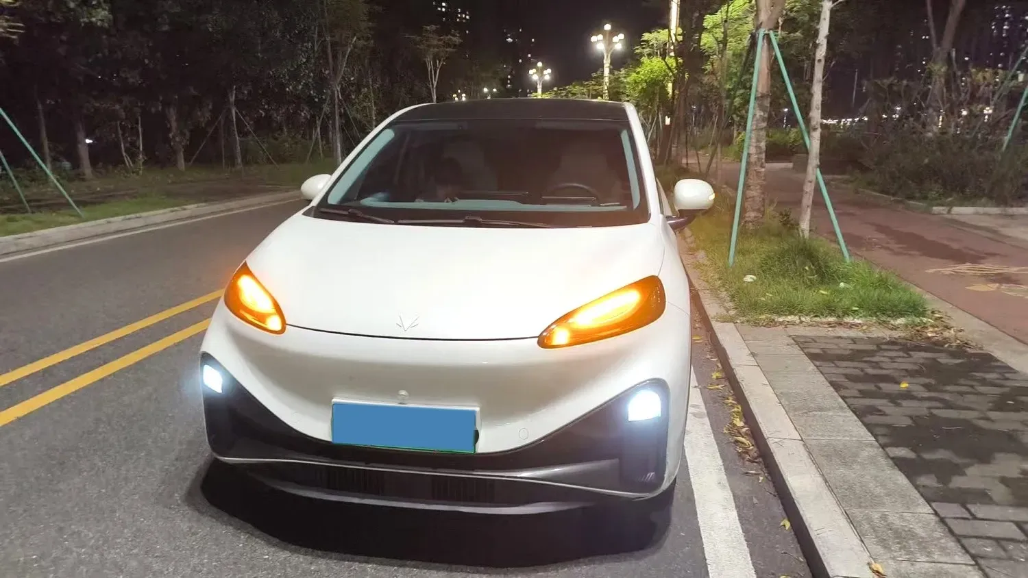 2024 ARCFOX KAOLA BEV 58.8KWH,autocango,china used car exporter,china ev exporter,chinese used car exporter,chinese used ev exporter