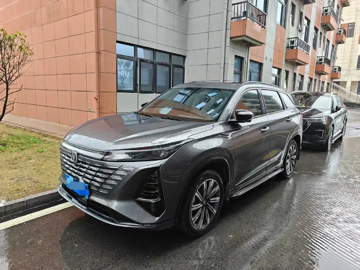 2025 ChangAn CS75 Plus 1.5T 188HP L4 8AT