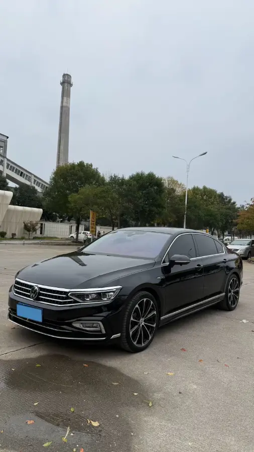 2023 Volkswagen Magotan 2.0T 220HP L4 7DCT