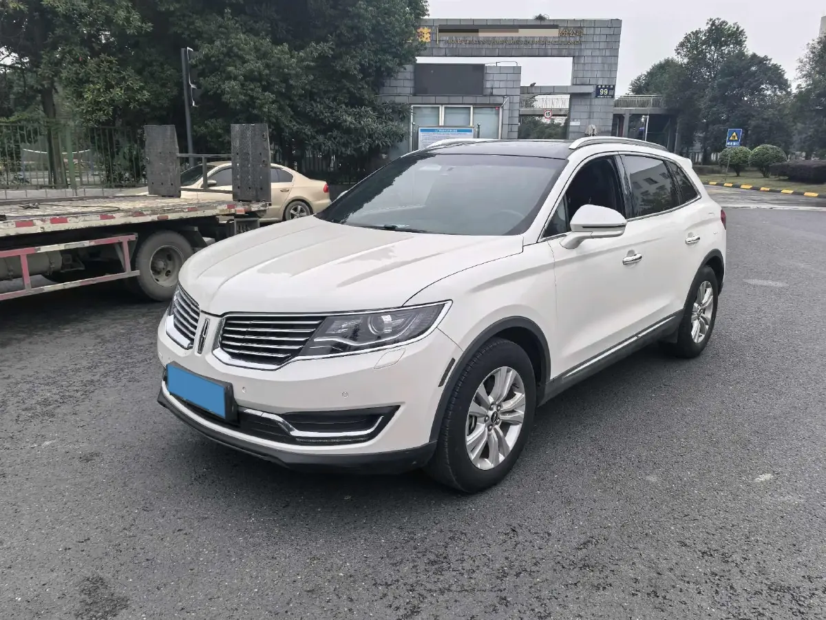 2018 Lincoln MKX 2.0T 253HP L4 6AT