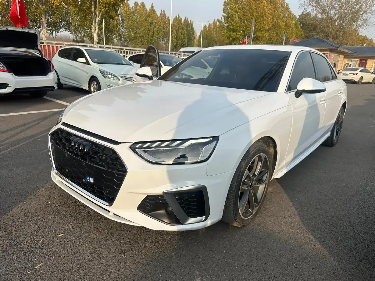 2020 Audi A4L 2.0T 150HP L4 7DCT
