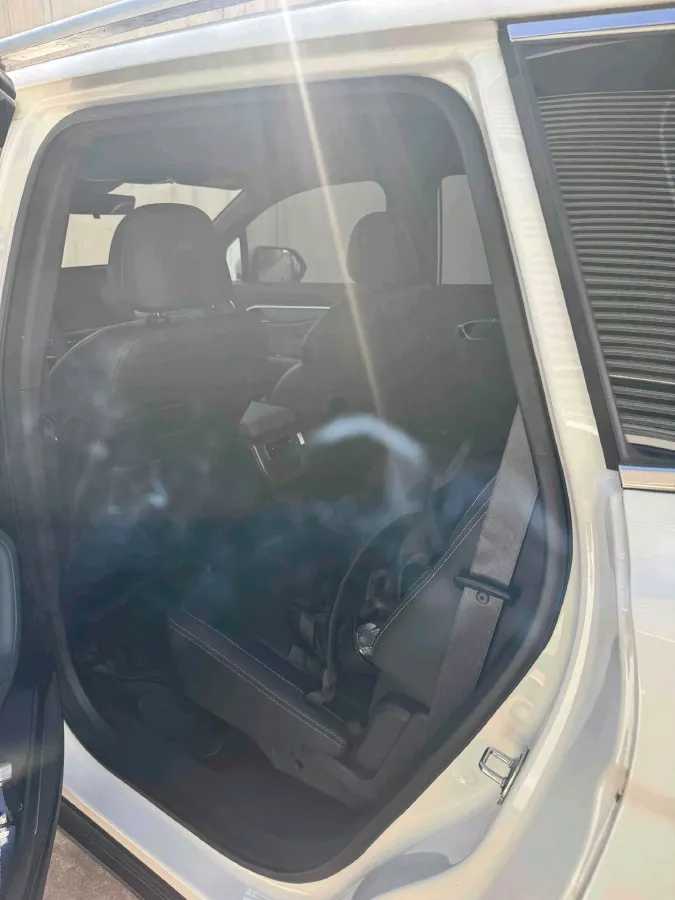 2024 Geely Monjaro 2.0T 218HP L4 7DCT,autocango,china used car exporter,china ev exporter,chinese used car exporter,chinese used ev exporter