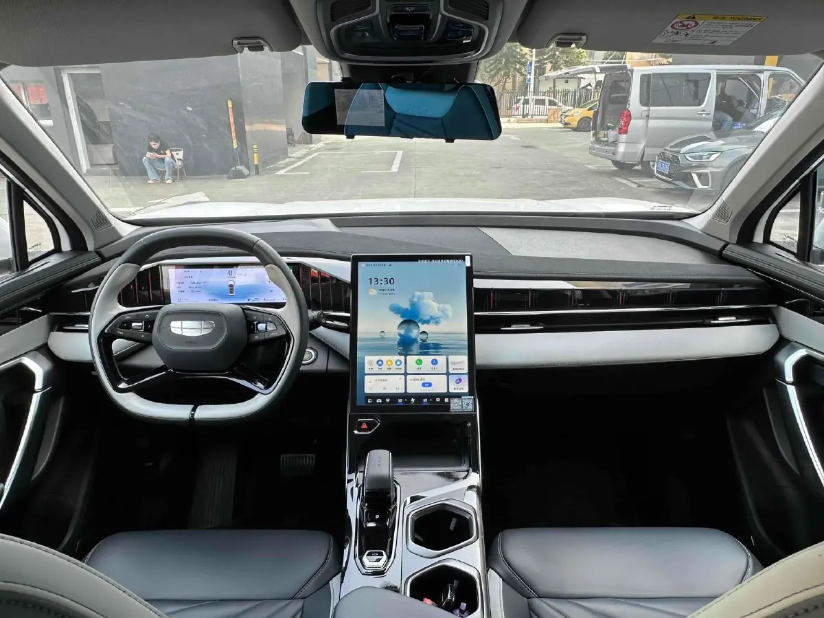2023 Geely StarRay 1.5T 181HP L4 7DCT,autocango,china used car exporter,china ev exporter,chinese used car exporter,chinese used ev exporter