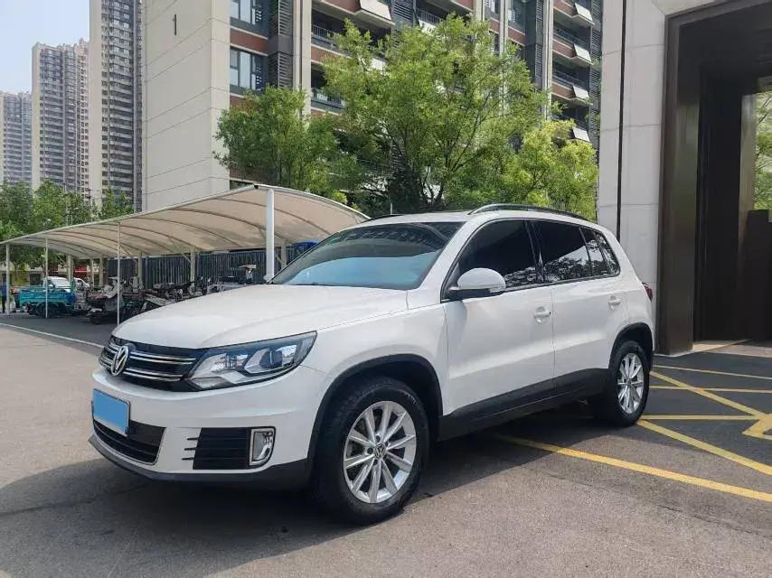 2016 Volkswagen Tiguan 1.4T 150HP L4 6DCT