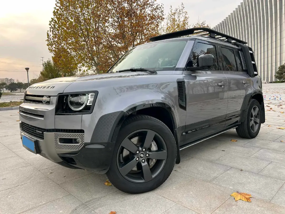 2022 Land Rover Defender 3.0T 400HP L6 8AT