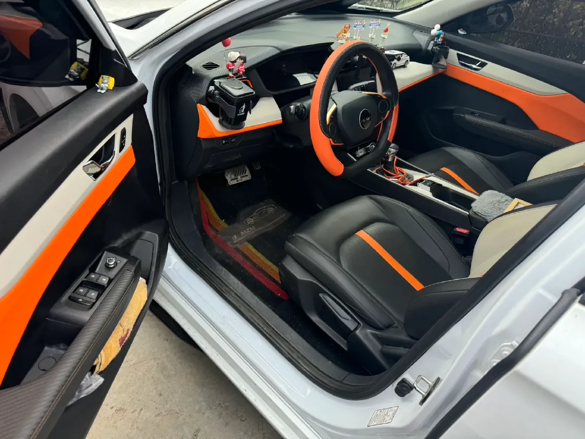 2023 DongFeng Aeolus YiXuan 1.5L 125HP L4 6DCT,autocango,china used car exporter,china ev exporter,chinese used car exporter,chinese used ev exporter