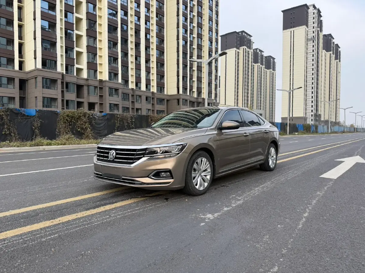 2019 Volkswagen Passat 2.0T 186HP L4 7DCT