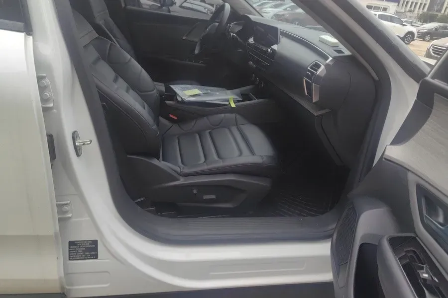 2021 Citroen C5 X 1.6T 175HP L4 8AT,autocango,china used car exporter,china ev exporter,chinese used car exporter,chinese used ev exporter