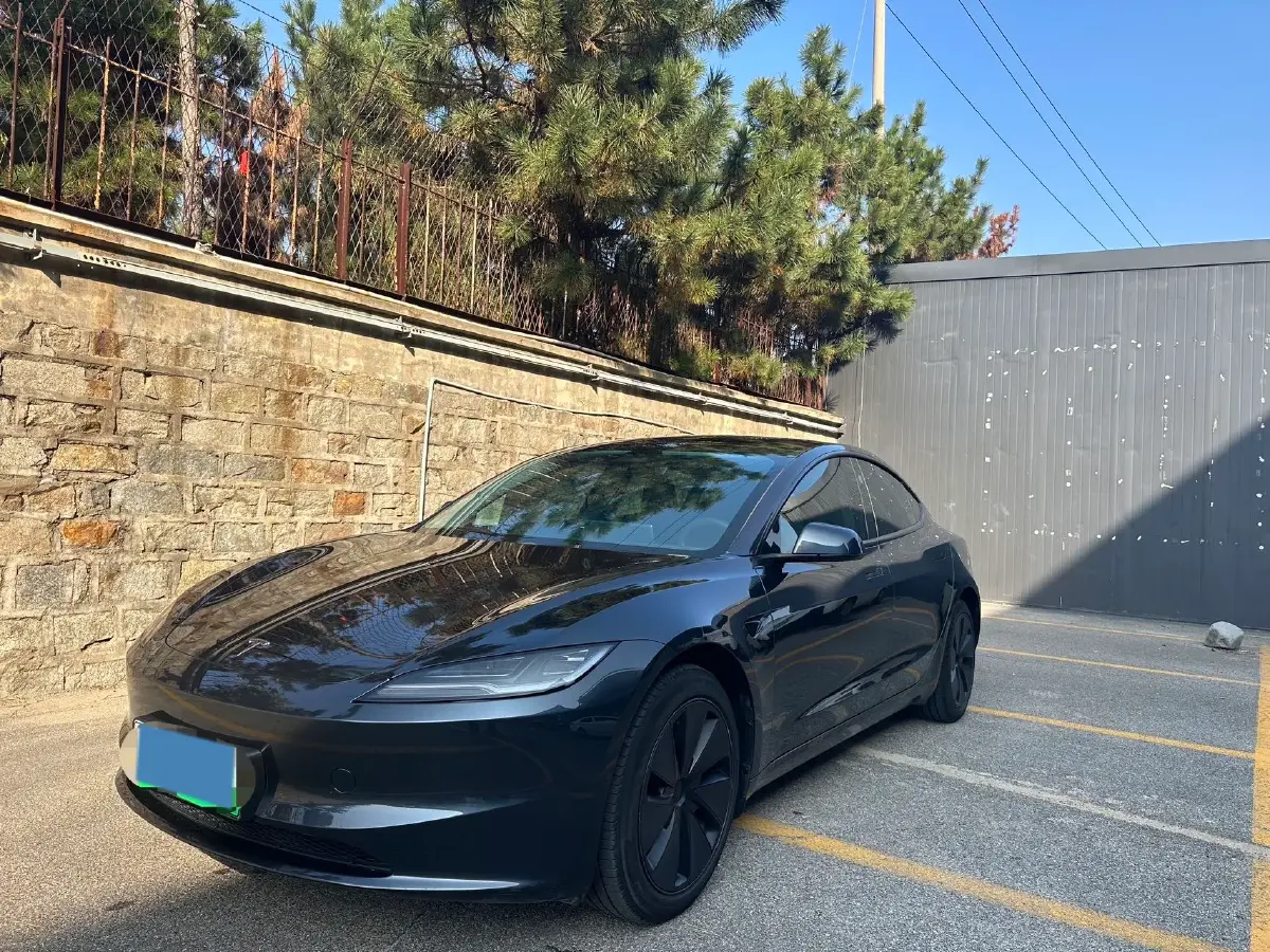 2023 Tesla Model 3 BEV 60KWH