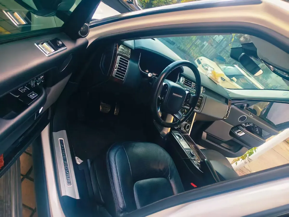 2020 Land Rover Range Rover 3.0T 400HP L6 8AT,autocango,china used car exporter,china ev exporter,chinese used car exporter,chinese used ev exporter