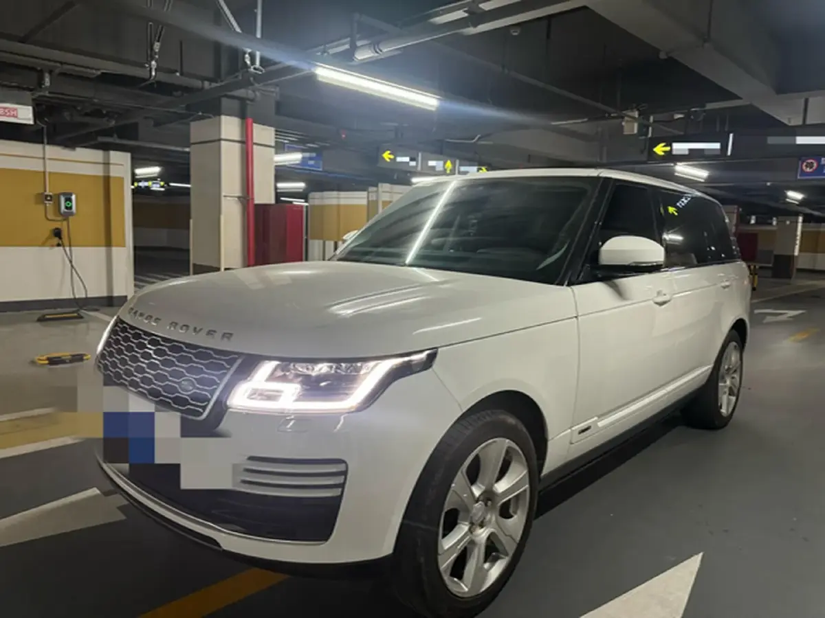 2020 Land Rover Range Rover 3.0T 400HP L6 8AT 2020 Land Rover Range Rover 3.0T 400HP L6 8AT