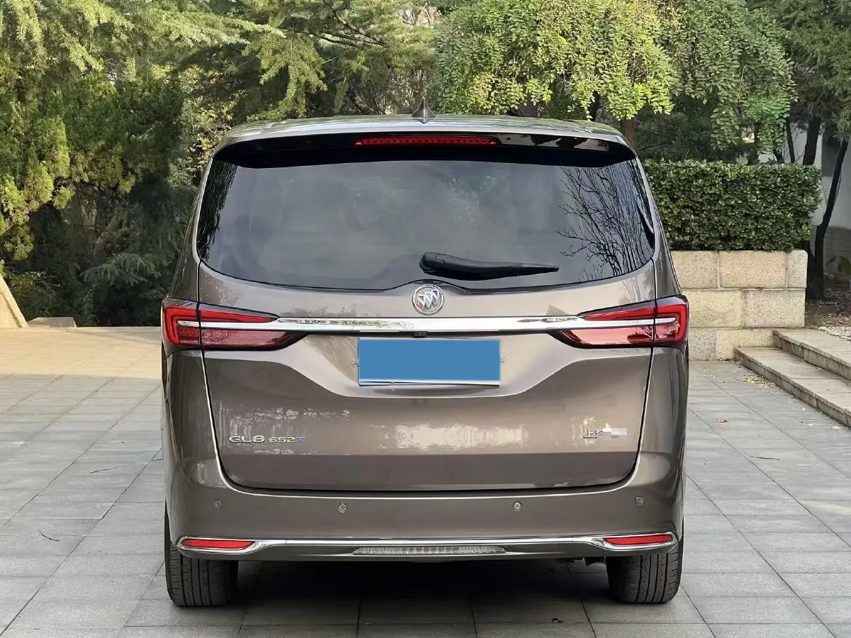 2022 Buick GL8 2.0T 237HP L4 9AT,autocango,china used car exporter,china ev exporter,chinese used car exporter,chinese used ev exporter
