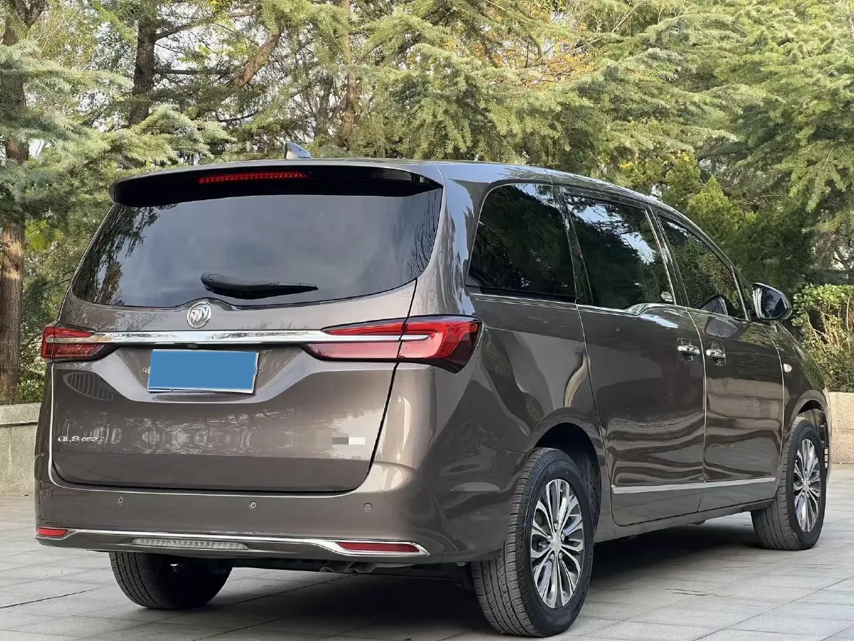 2022 Buick GL8 2.0T 237HP L4 9AT,autocango,china used car exporter,china ev exporter,chinese used car exporter,chinese used ev exporter