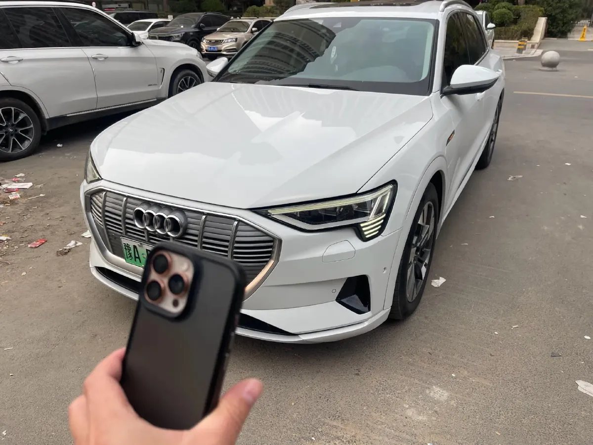 2019 Audi e-tron 2AT BEV 95KWH,autocango,china used car exporter,china ev exporter,chinese used car exporter,chinese used ev exporter