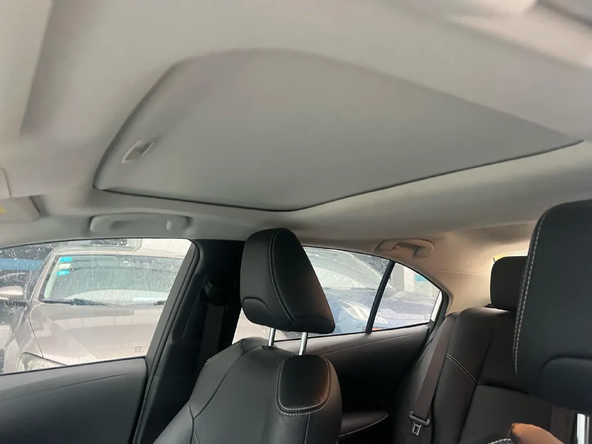 2021 Toyota Corolla 1.2T 116HP L4 CVT,autocango,china used car exporter,china ev exporter,chinese used car exporter,chinese used ev exporter