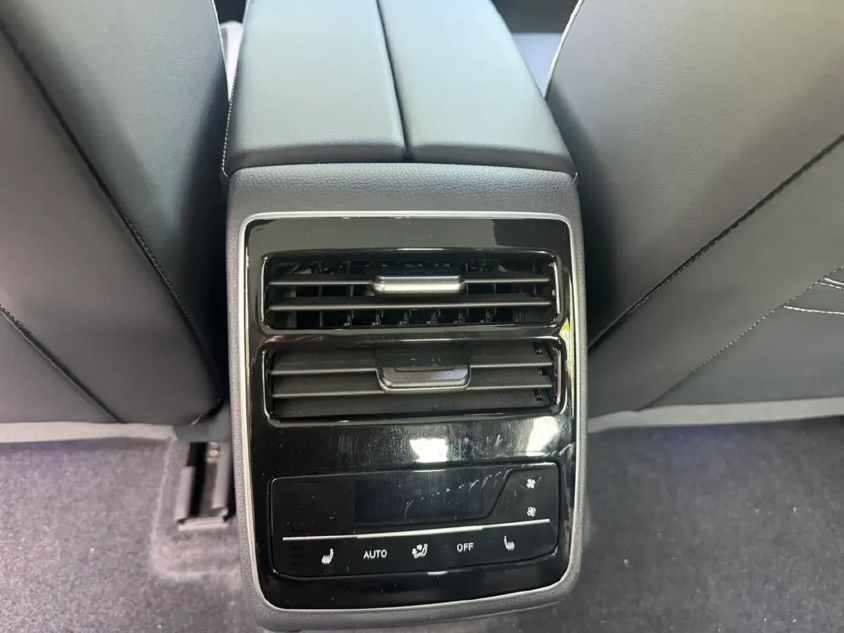 2024 Volkswagen ID.7 Vizzion BEV 84.8KWH,autocango,china used car exporter,china ev exporter,chinese used car exporter,chinese used ev exporter