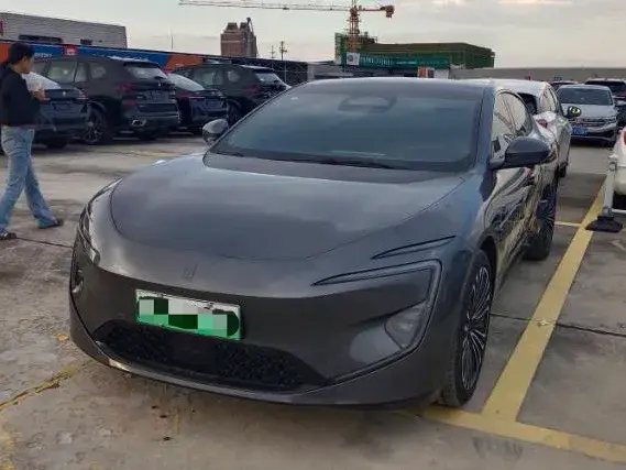 2025 Avatr 12 1.5T 156HP L4 REEV 39.05KWH