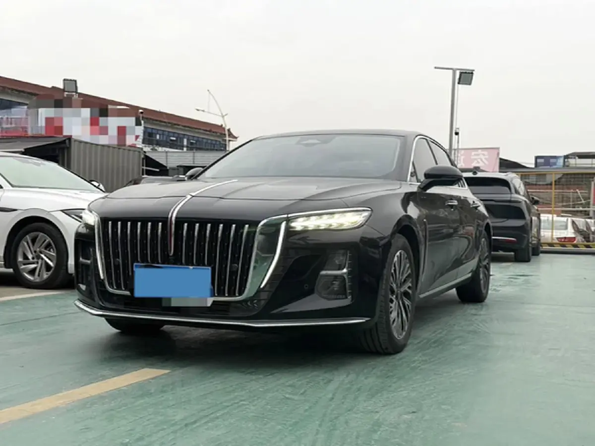 2024 HongQi H5 2.0T 224HP L4 8AT
