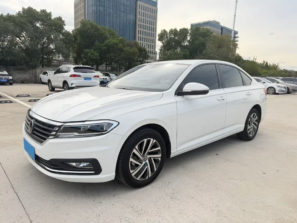 2022 Volkswagen Lavida 1.5L 113HP L4 5MT