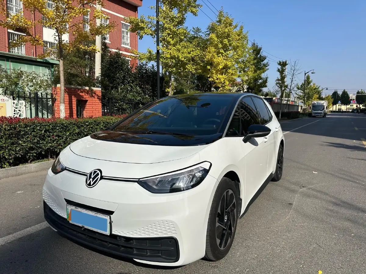 2024 Volkswagen ID.3 BEV 52.8KWH