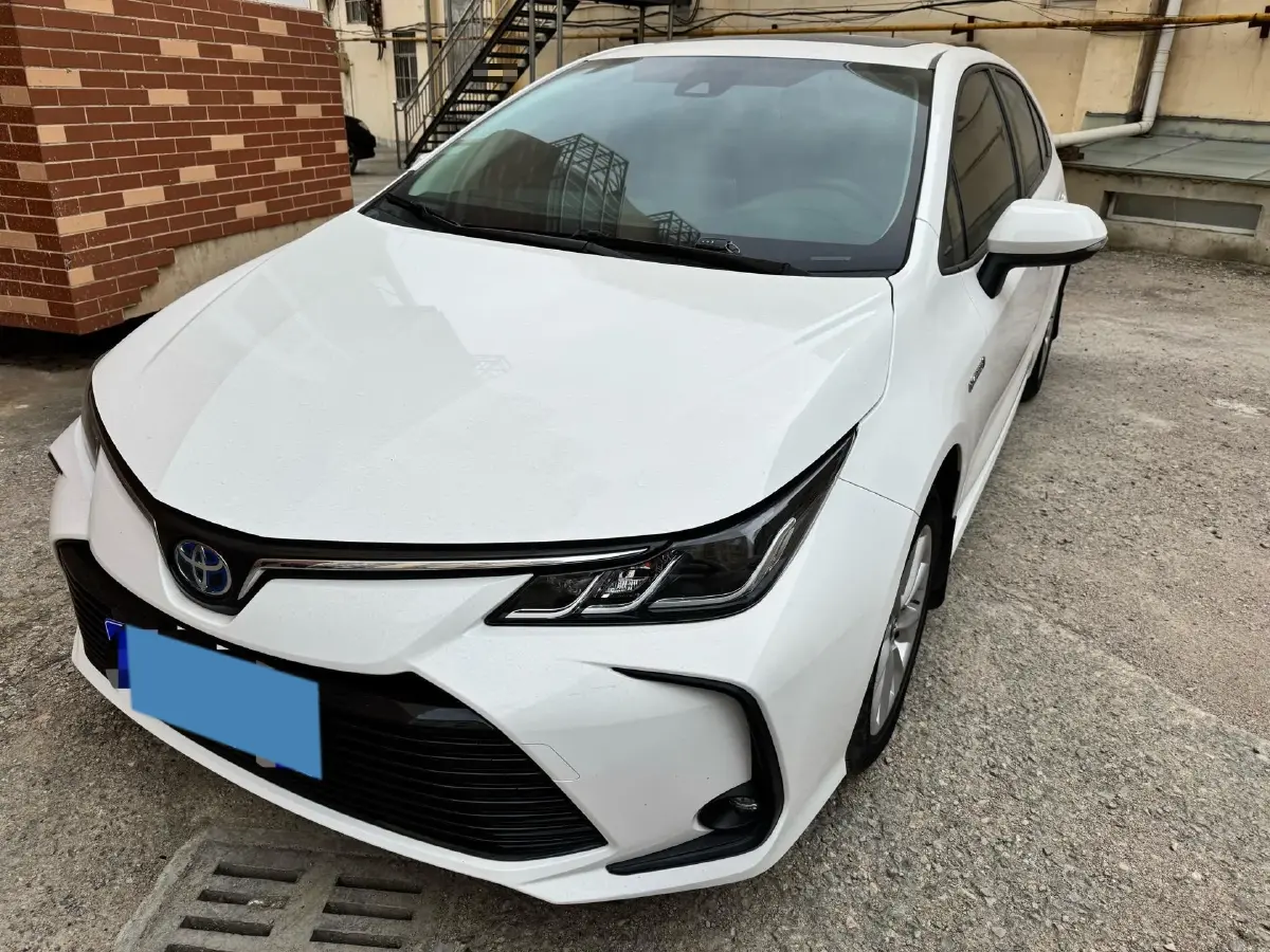 2023 Toyota Corolla 1.8L 98HP L4 E-CVT Hybrid