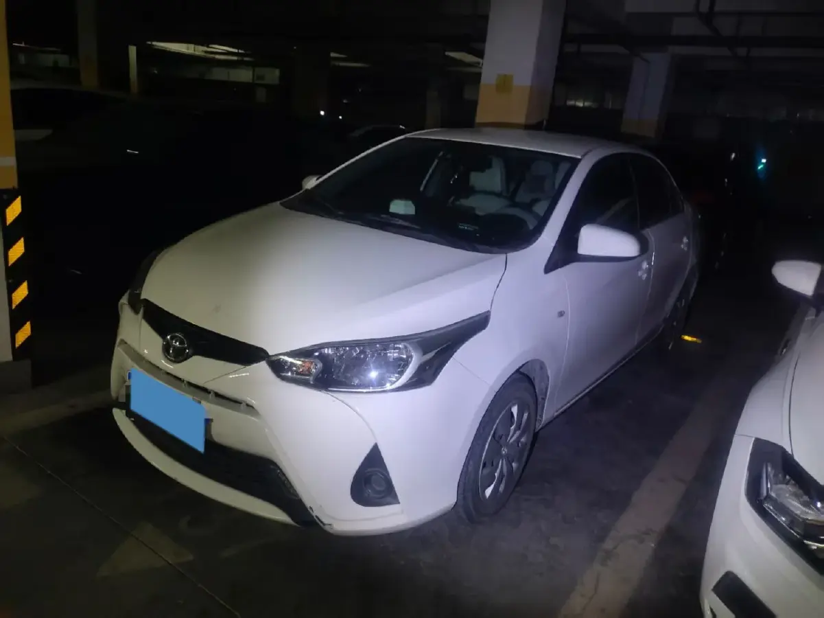 2017 Toyota Yaris L 1.5L 107HP L4 5MT