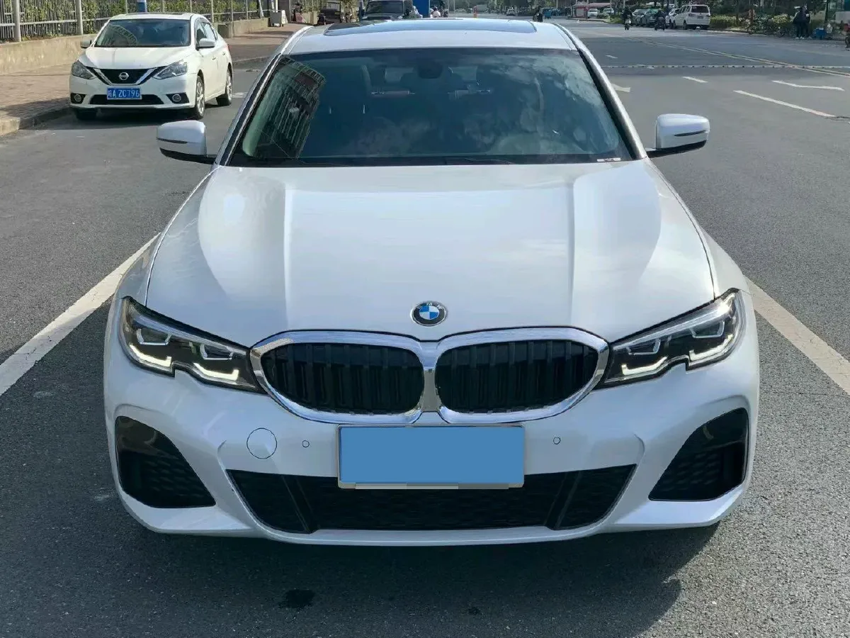 2022 BMW 3 Series 2.0T 156HP L4 8AT,autocango,china used car exporter,china ev exporter,chinese used car exporter,chinese used ev exporter