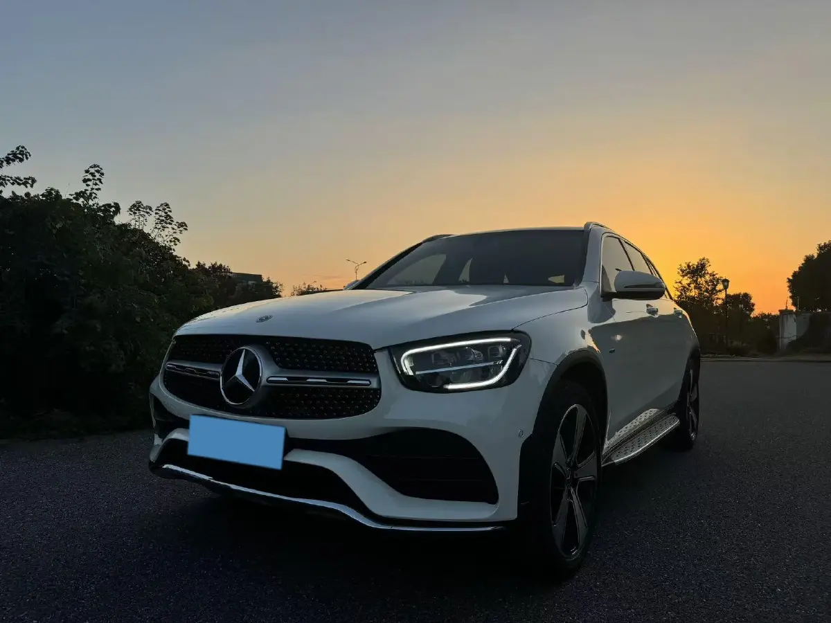 2022 Mercedes-Benz GLC Class 2.0T 258HP L4 9AT