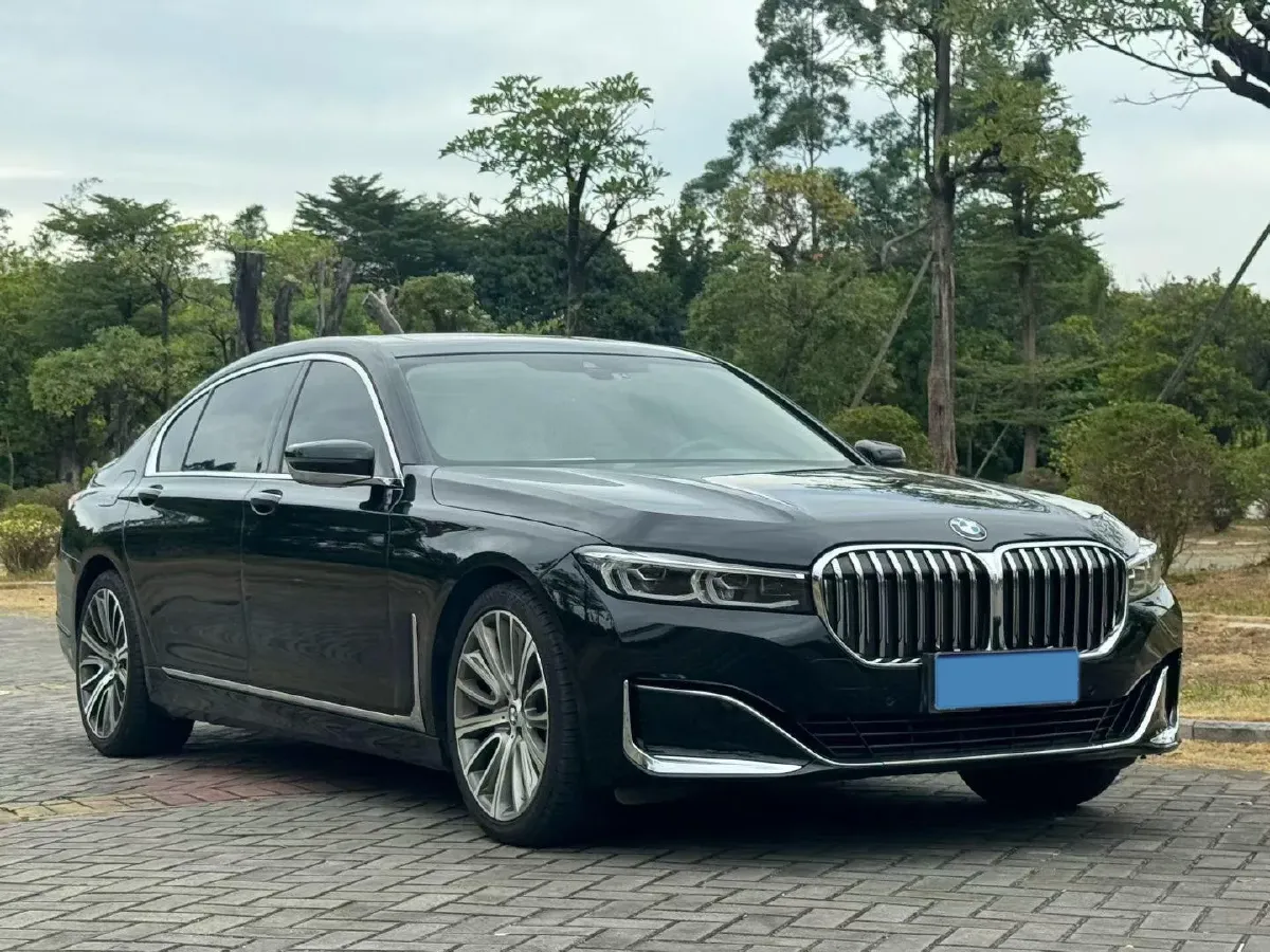 2021 BMW 7 Series 3.0T 340HP L6 8AT,autocango,china used car exporter,china ev exporter,chinese used car exporter,chinese used ev exporter