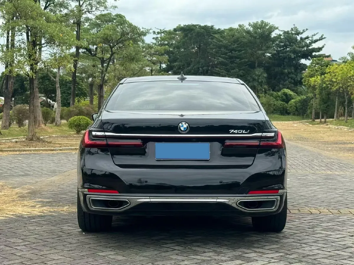 2021 BMW 7 Series 3.0T 340HP L6 8AT,autocango,china used car exporter,china ev exporter,chinese used car exporter,chinese used ev exporter