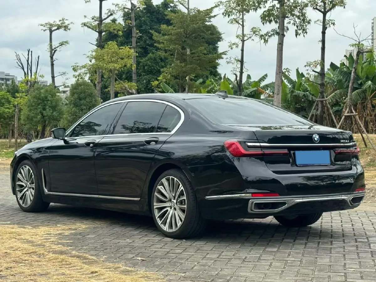 2021 BMW 7 Series 3.0T 340HP L6 8AT,autocango,china used car exporter,china ev exporter,chinese used car exporter,chinese used ev exporter
