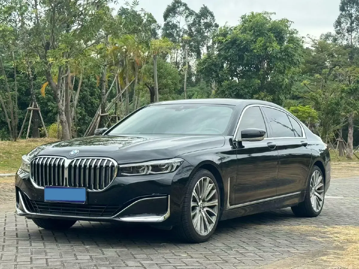 2021 BMW 7 Series 3.0T 340HP L6 8AT