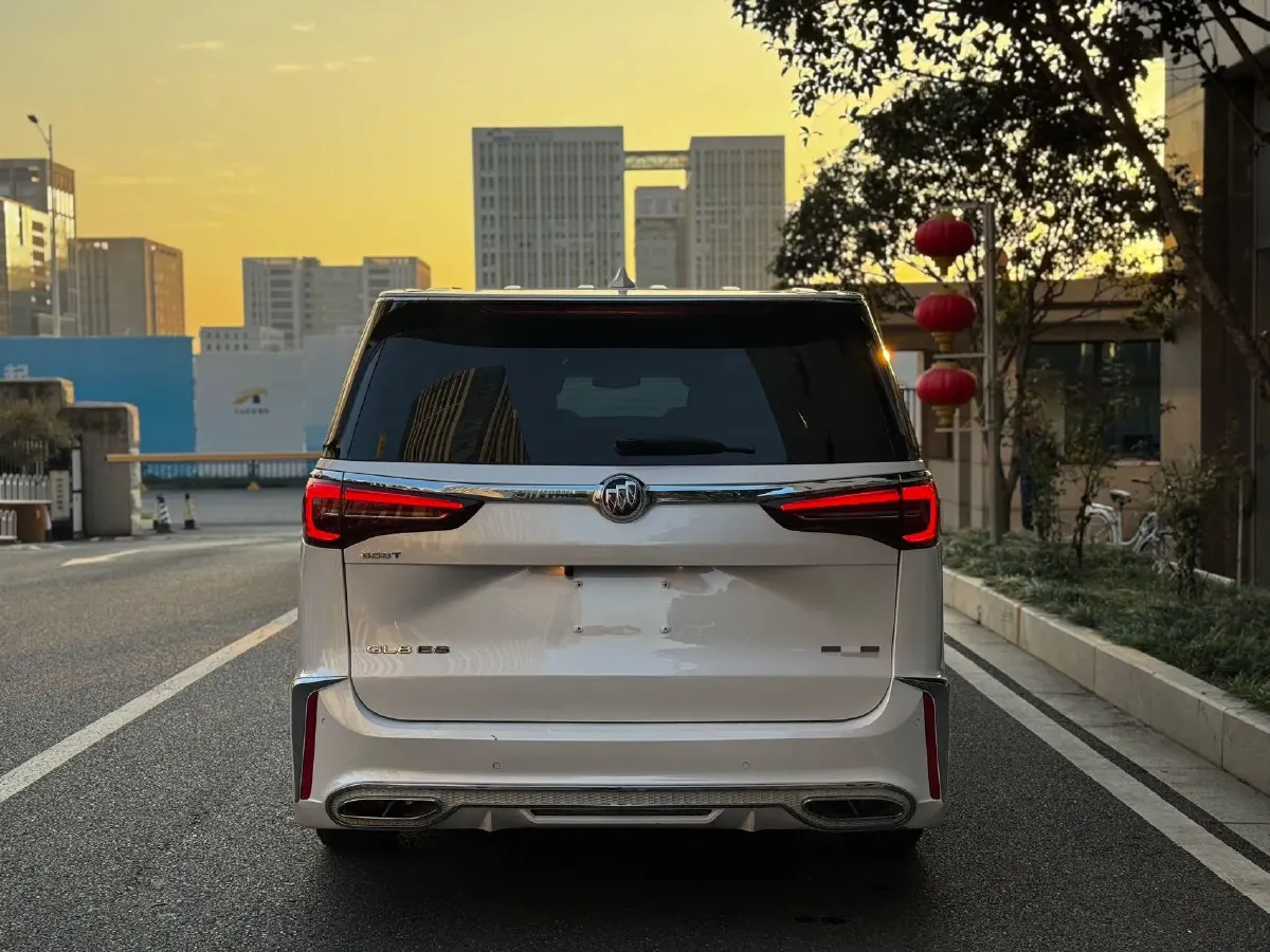 2021 Buick GL8 2.0T 237HP L4 9AT,autocango,china used car exporter,china ev exporter,chinese used car exporter,chinese used ev exporter