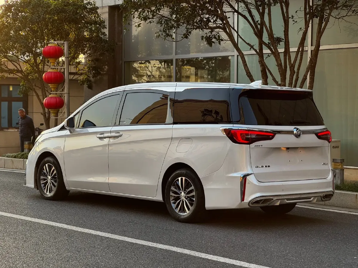 2021 Buick GL8 2.0T 237HP L4 9AT,autocango,china used car exporter,china ev exporter,chinese used car exporter,chinese used ev exporter